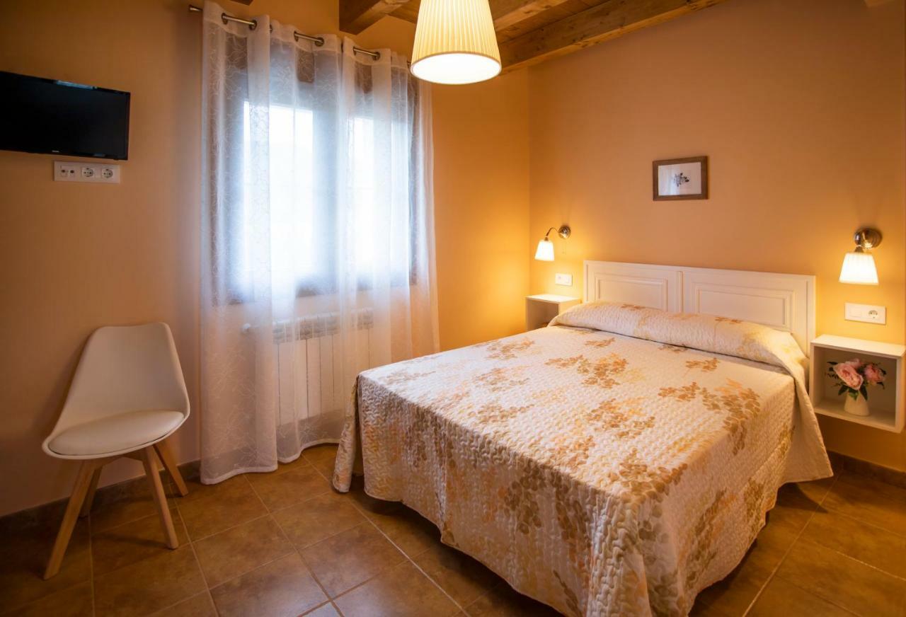 El Campo Mateo Apartamentos Cangas de Onis Bagian luar foto